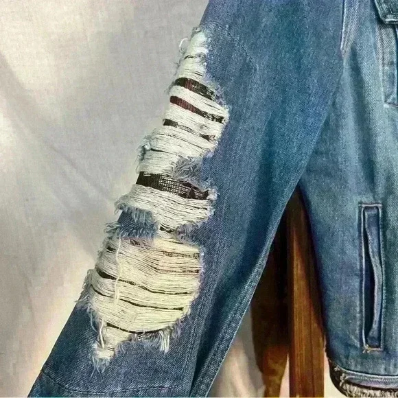 VINCE CAMUTO Jean Jacket Size M - Picture 7 of 10